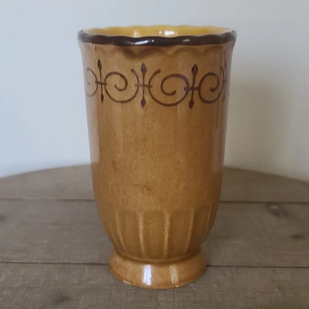 Vintage Metlox Vernon Ware San Fernando Footed Tumbler - RARE